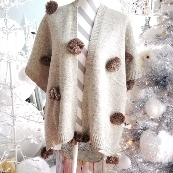 Tan Pom Pom Wrap - Picture 6 of 10